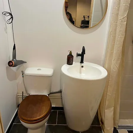 Cozy With Private Jacuzzi, Modern Comfort